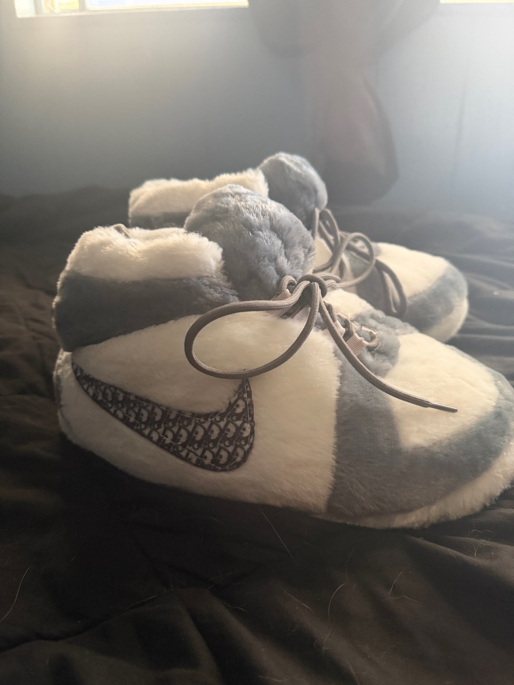 Olm Toys Plush Lace-Up Kids Slippers in Gray and White